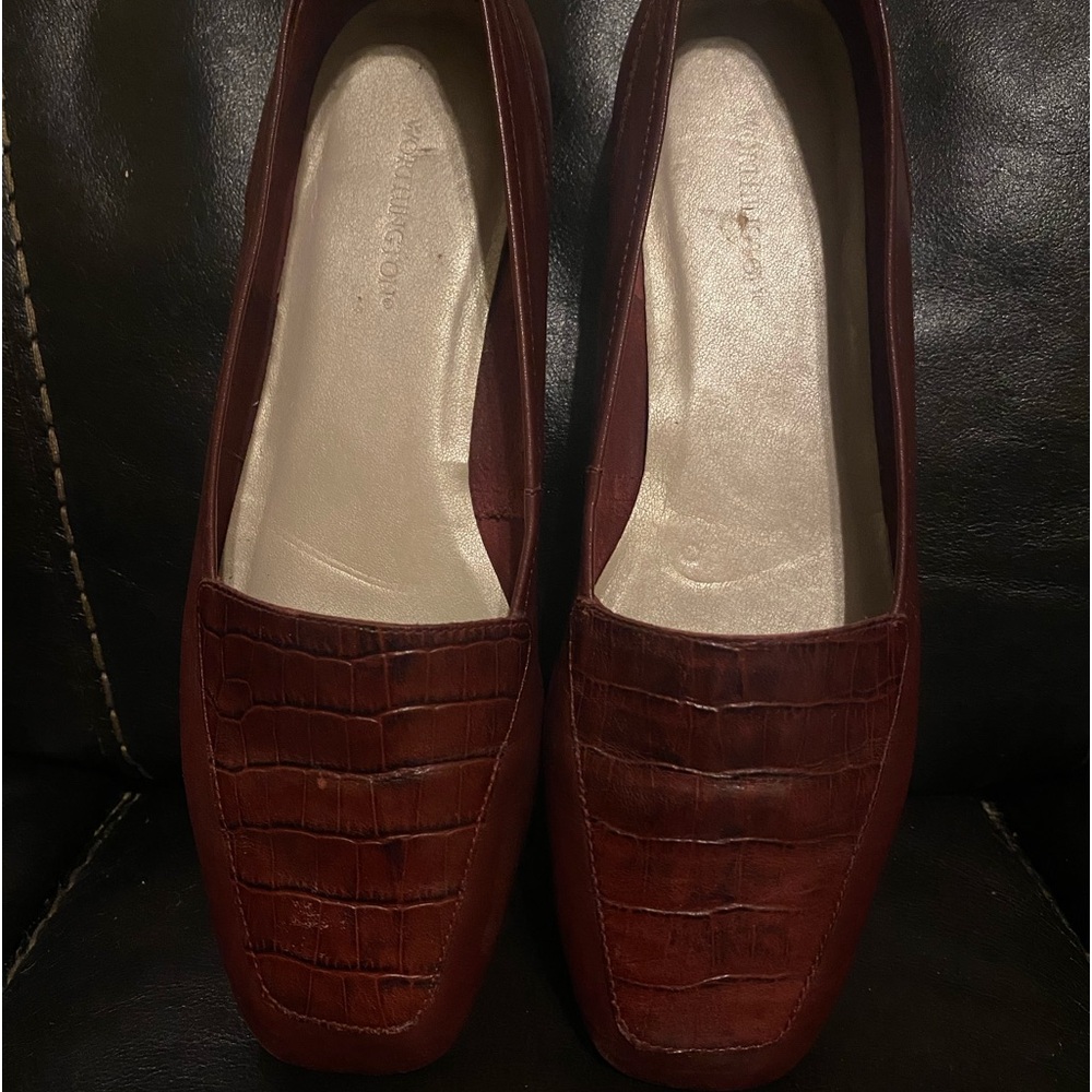 Womens. Worthington flat shoes